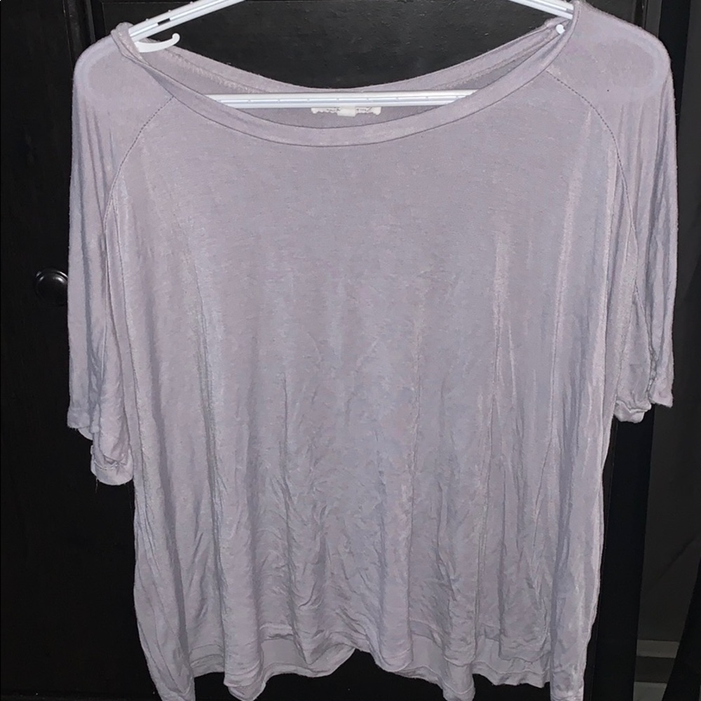 American eagle flowy shirt